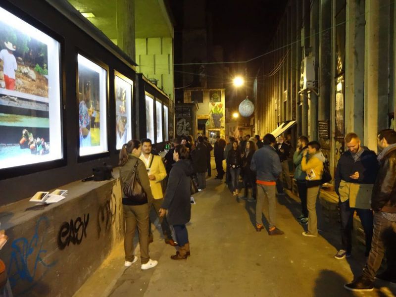 Americko samounistavanje